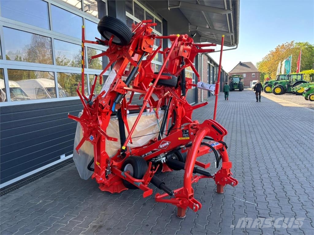 Kuhn GF 8703 مكابس وميبسات التبن