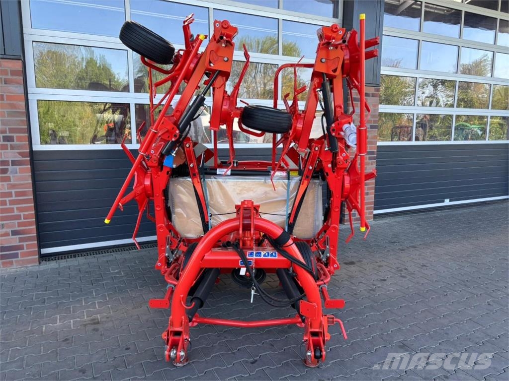 Kuhn GF 8703 مكابس وميبسات التبن