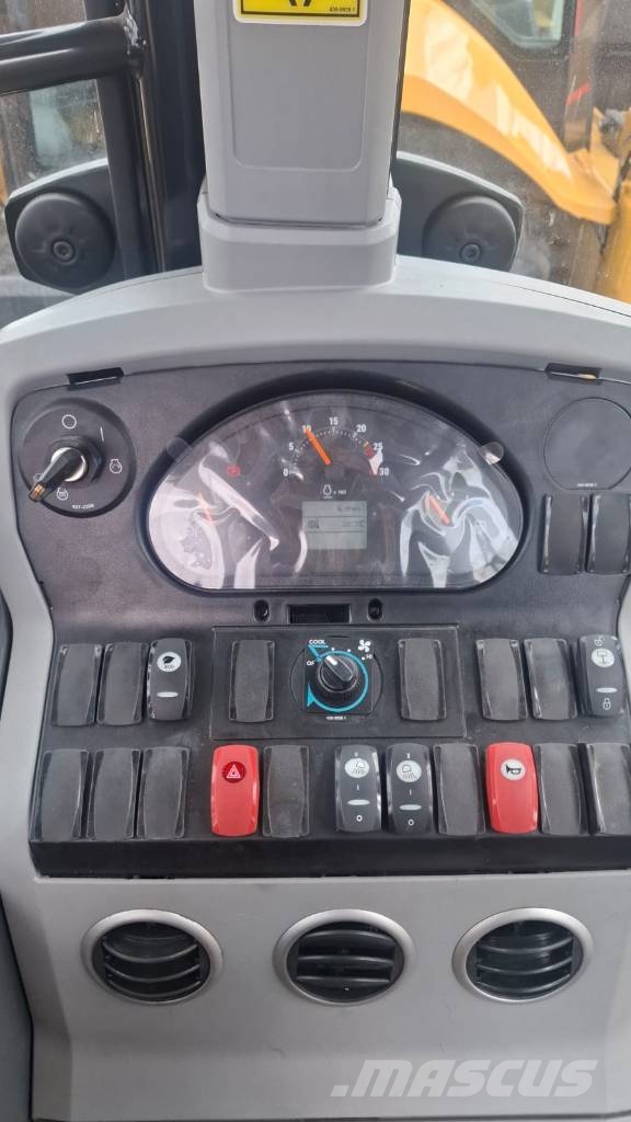 CAT 424 Rovokopači