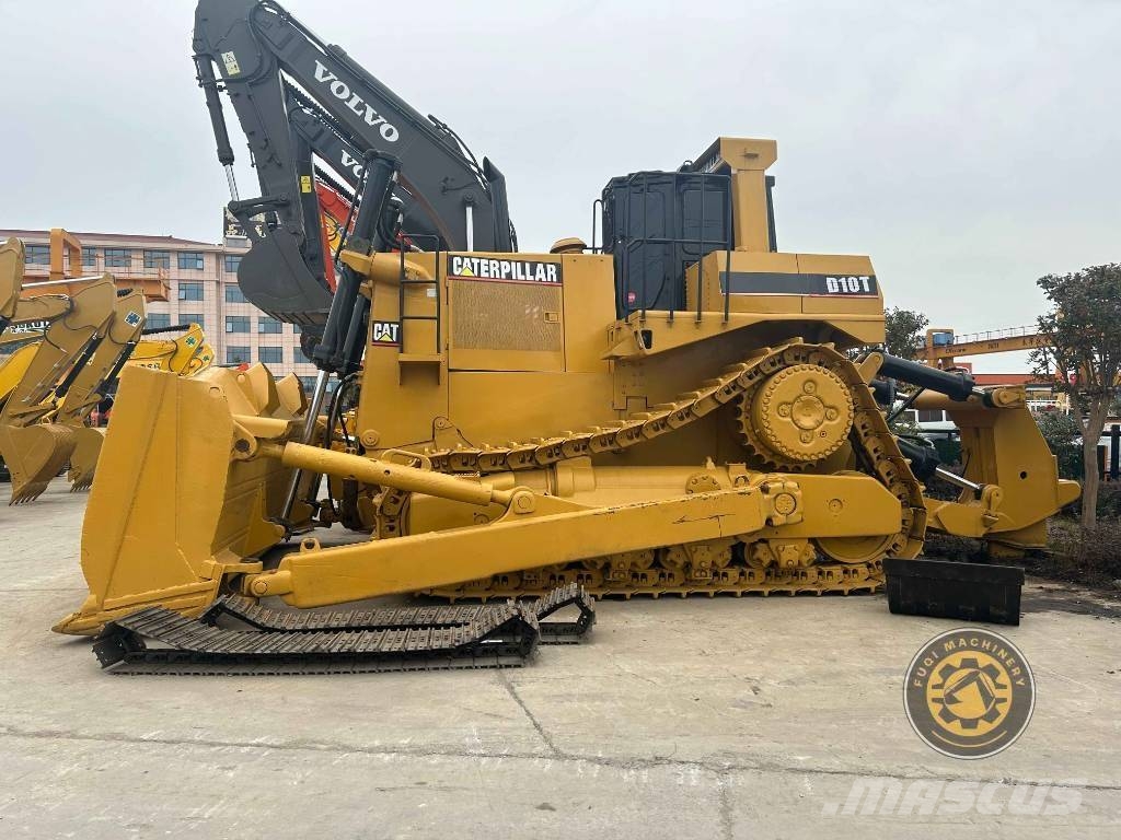 CAT D10T Buldooserid