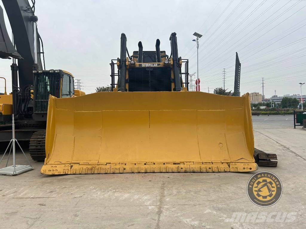 CAT D10T Buldooserid