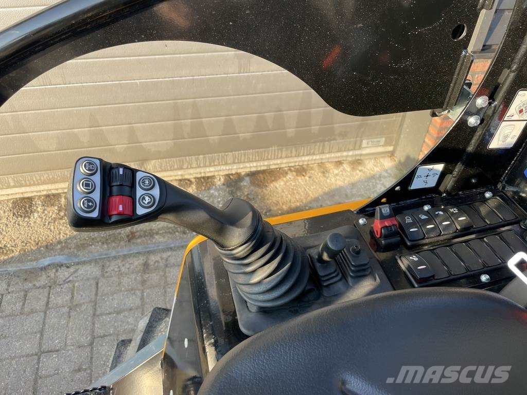 GiANT G2700 X-TRA HD + minishovel NIEUW (pro inching - b Фронтальні навантажувачі