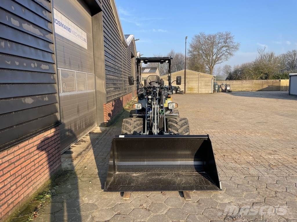 GiANT G2700 X-TRA HD + minishovel NIEUW (pro inching - b Фронтальні навантажувачі