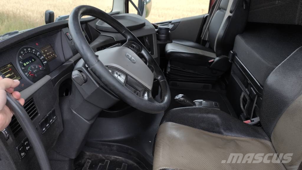 Volvo FH500 6x2 alusta Camiones con chasís y cabina