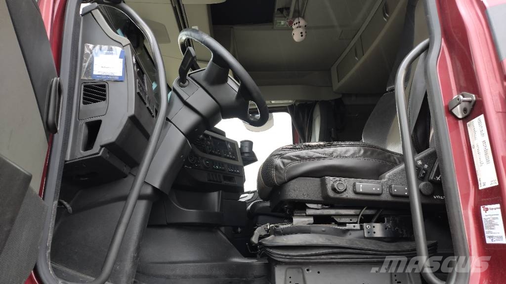 Volvo FH500 6x2 alusta Camiones con chasís y cabina