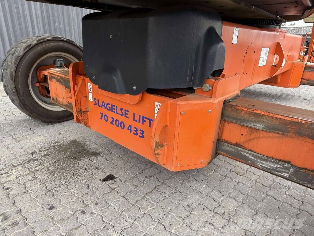 JLG 1350 SJP Telescopic boom lifts