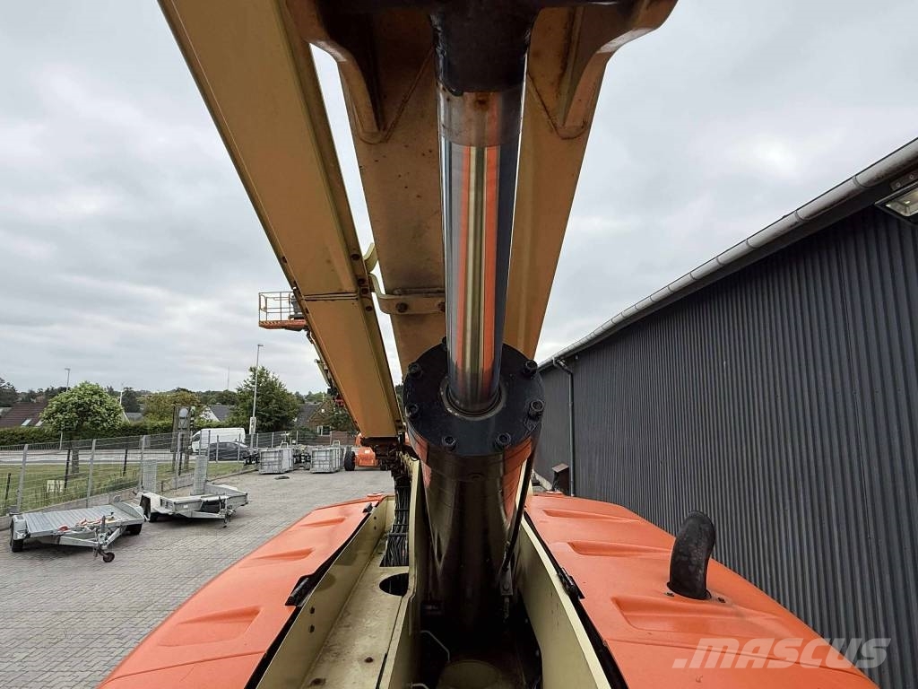 JLG 1350 SJP Telescopic boom lifts