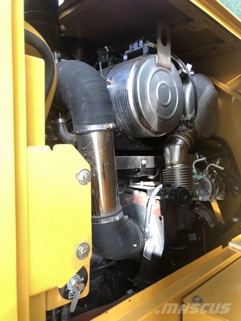 SEM 915 motor grader Graders