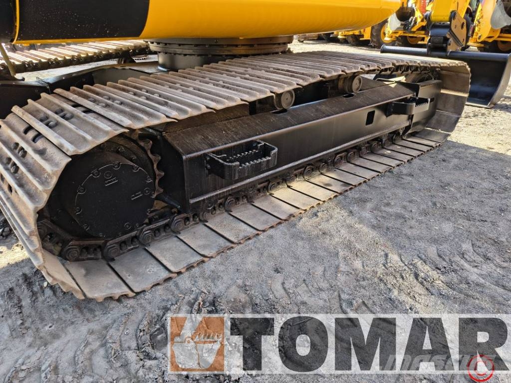 JCB JS 130 LC Roomikekskavaatorid