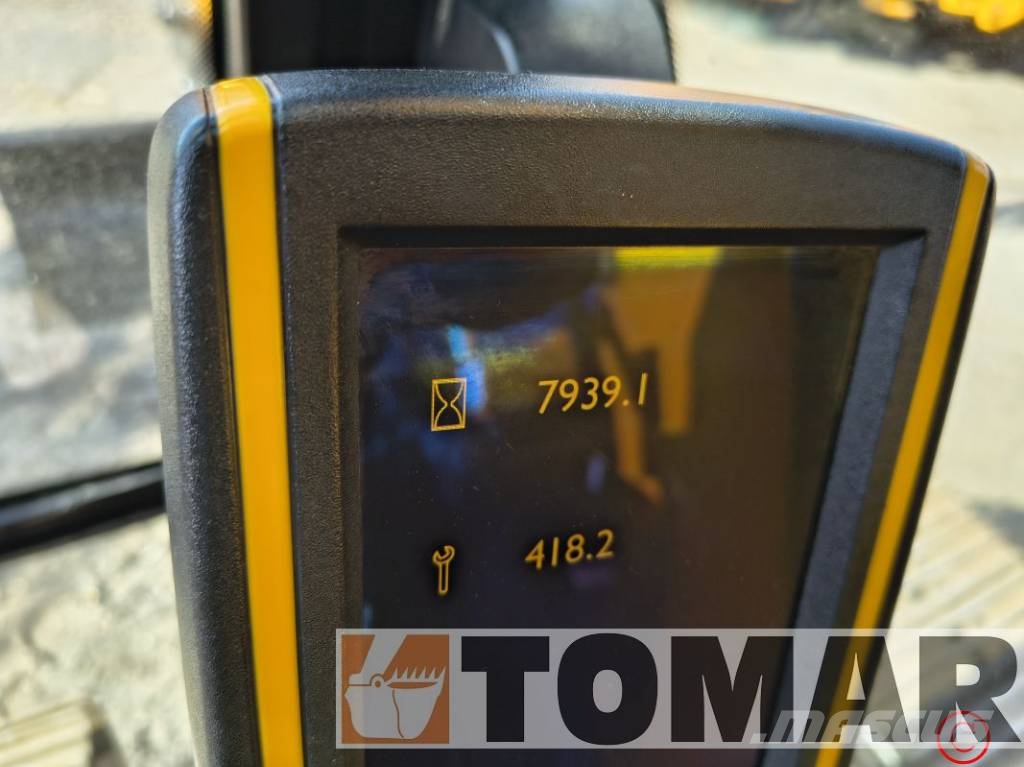 JCB JS 130 LC Roomikekskavaatorid