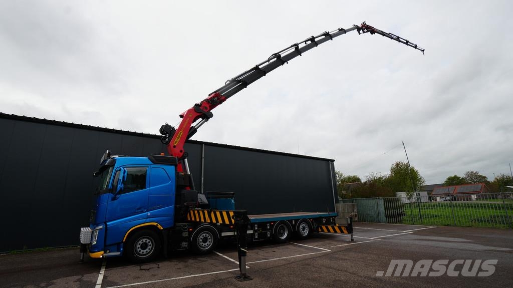 Volvo FH 540 8x2 flatbed truck with Palfinger PK 92002 c Vilcēji