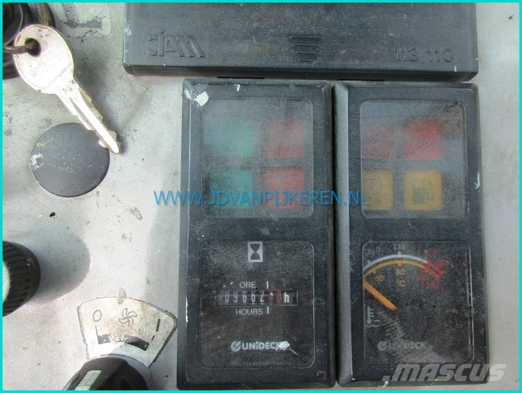 Combilift C 8000 4-way+wide bord+forkpositioner 8000kg! شاحنة المناولة رباعية الاتجاهات