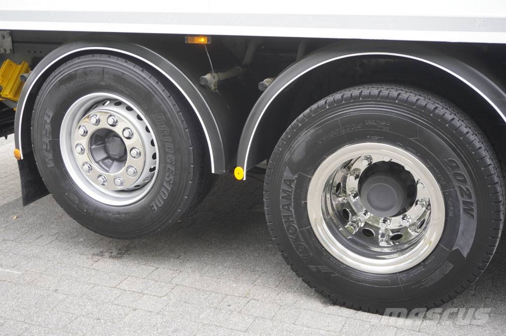 Volvo FH 500 6×2 / 19 EPAL KRONE refriger. / doppelstock شاحنات بدرجة حرارة قابلة للضبط