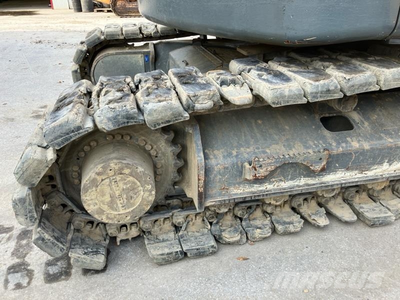 Liebherr R926 compact Kāpurķēžu ekskavatori