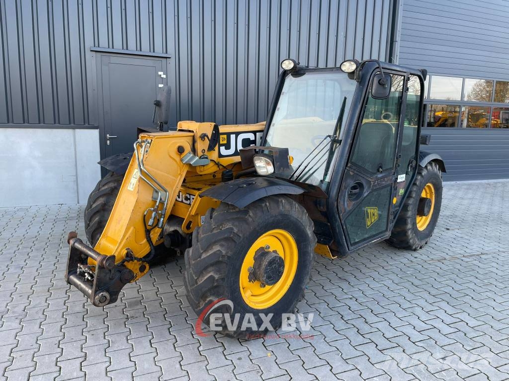 JCB 527-58 Agri Tarimsal teleskopik yükleyiciler