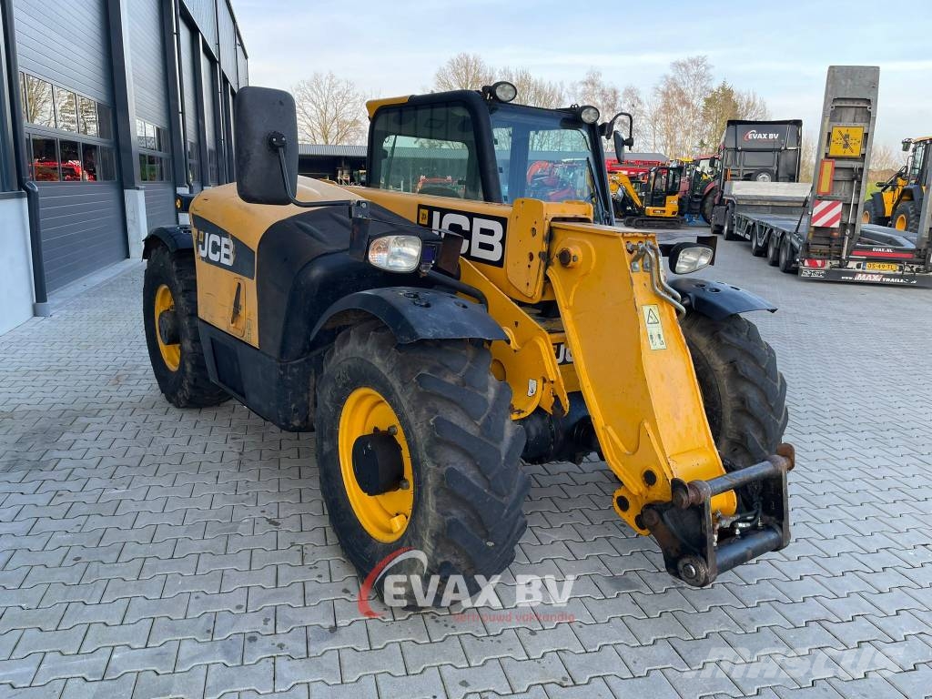 JCB 527-58 Agri Tarimsal teleskopik yükleyiciler