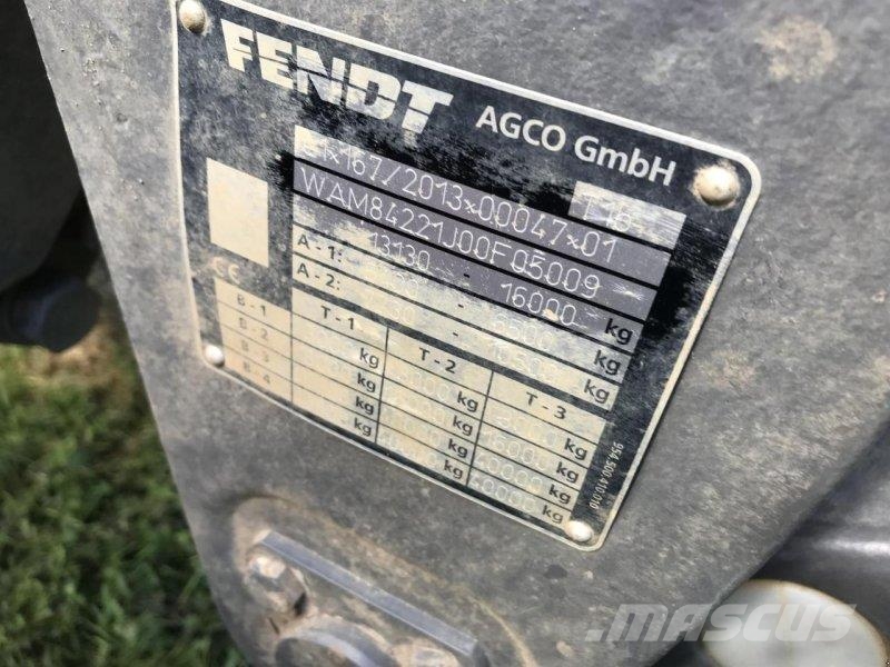 Fendt 828 Vario Трактори
