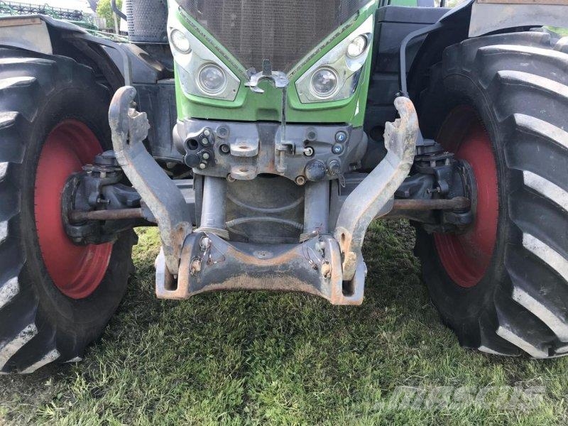 Fendt 828 Vario Трактори