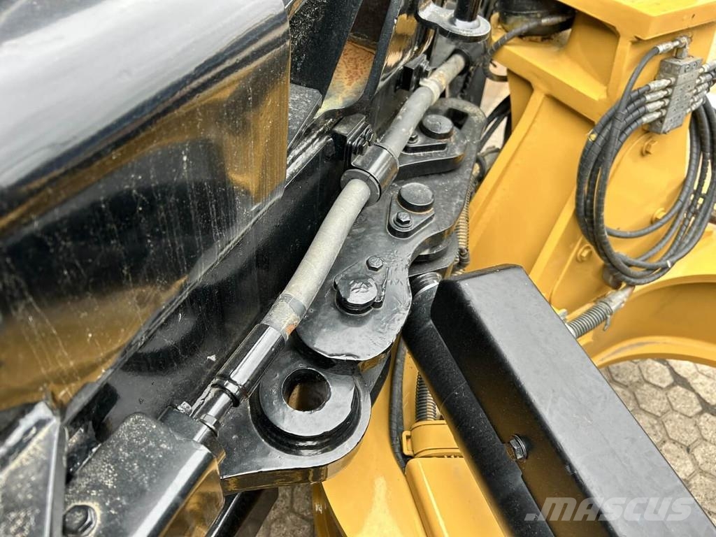 CAT D5-17VP Buldožeri gusjeničari