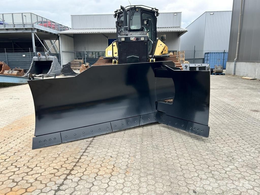 CAT D5-17VP Buldožeri gusjeničari