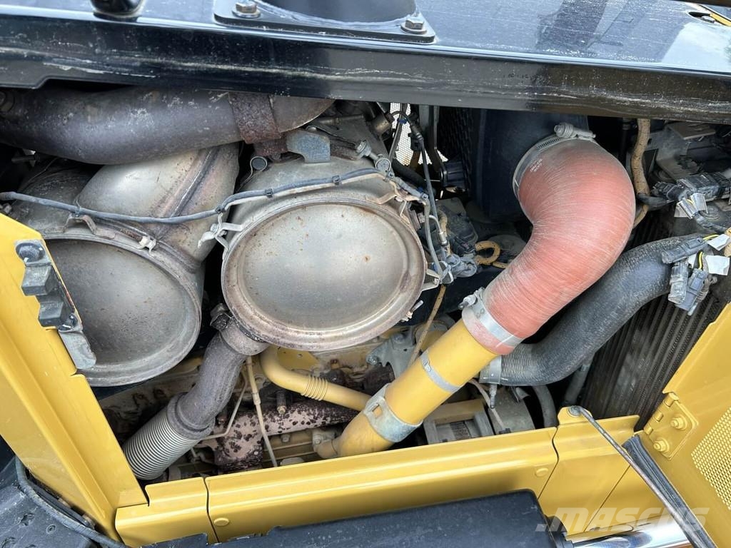 CAT D5-17VP Buldožeri gusjeničari