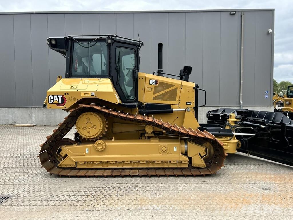 CAT D5-17VP Buldožeri gusjeničari