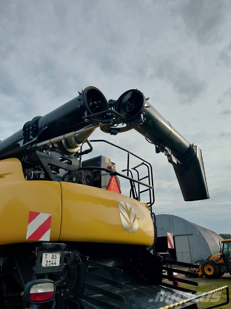 New Holland CR 10.90 Ražas novākšanas kombaini