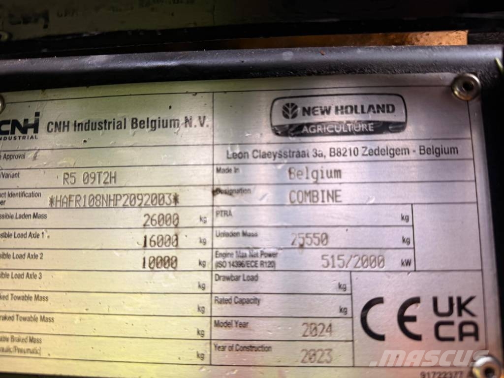 New Holland CR 10.90 Ražas novākšanas kombaini