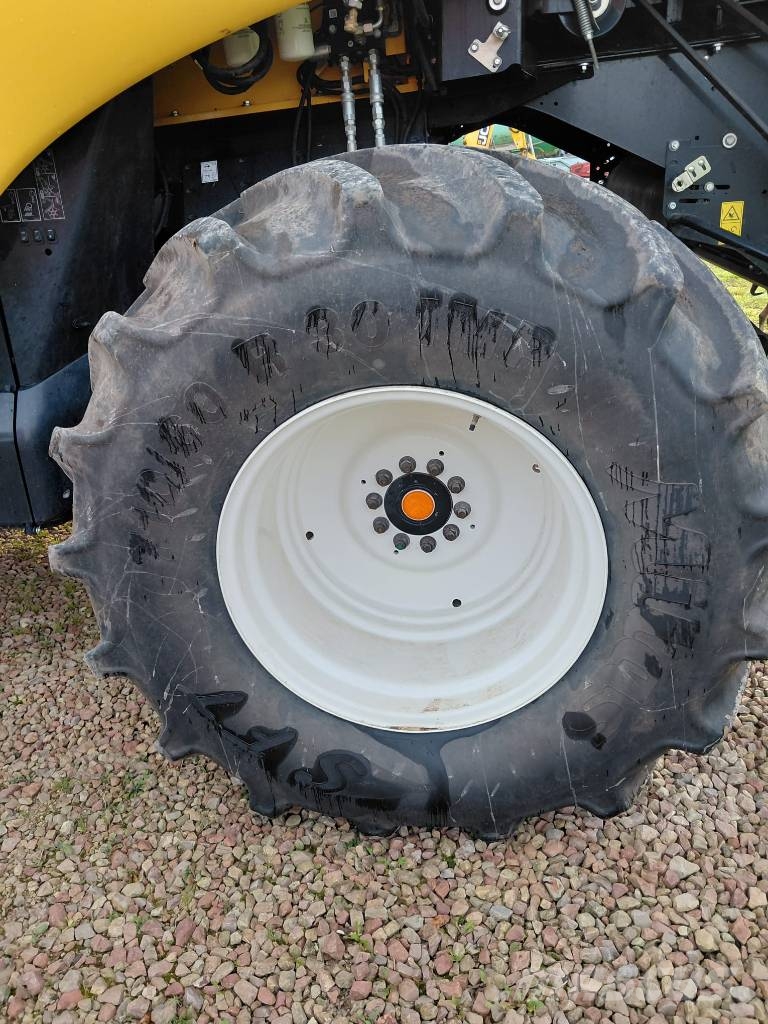 New Holland CR 10.90 Ražas novākšanas kombaini