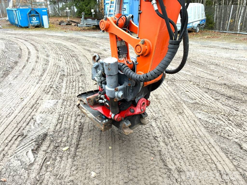 Hitachi ZX 85 US-5 A Vidēja lieluma ekskavatori 7 t - 12 t