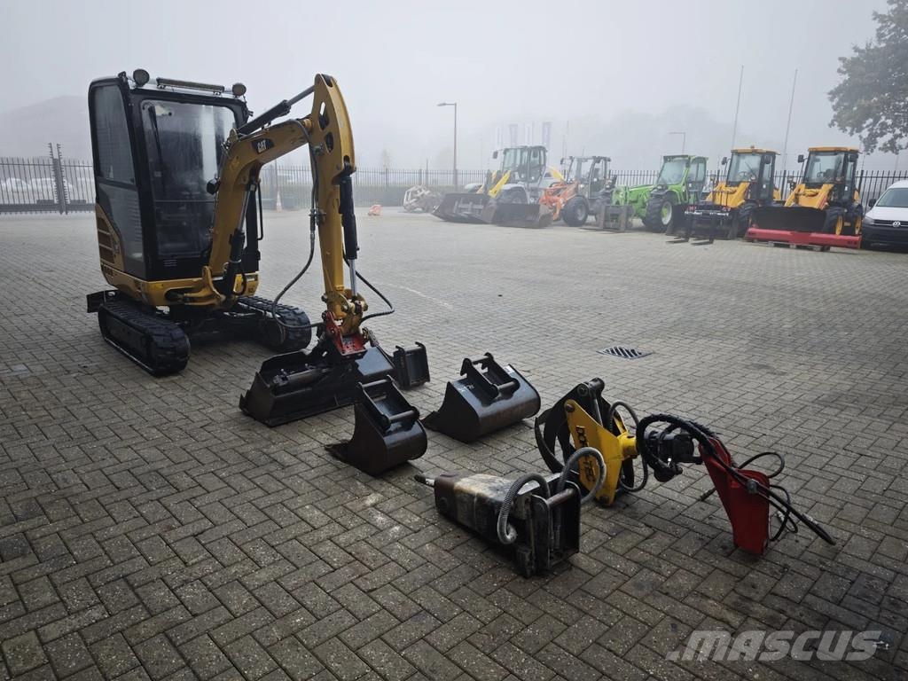 CAT 301.7D 6 Attechments! Mini ekskavatori < 7 t
