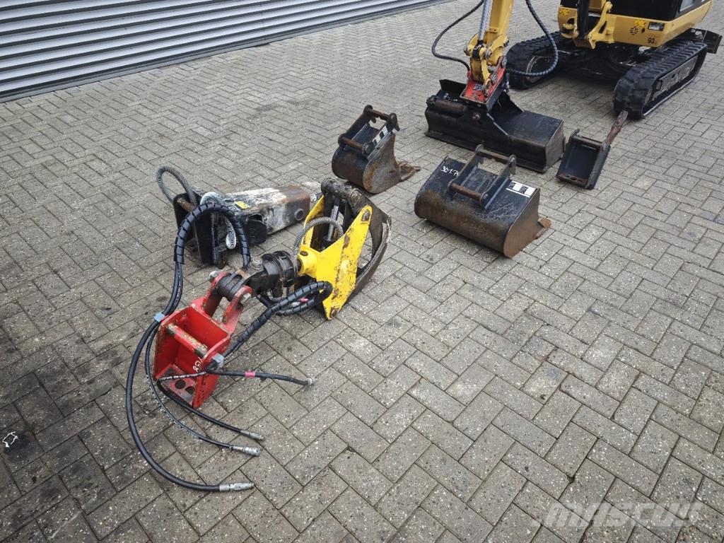CAT 301.7D 6 Attechments! Mini ekskavatori < 7 t