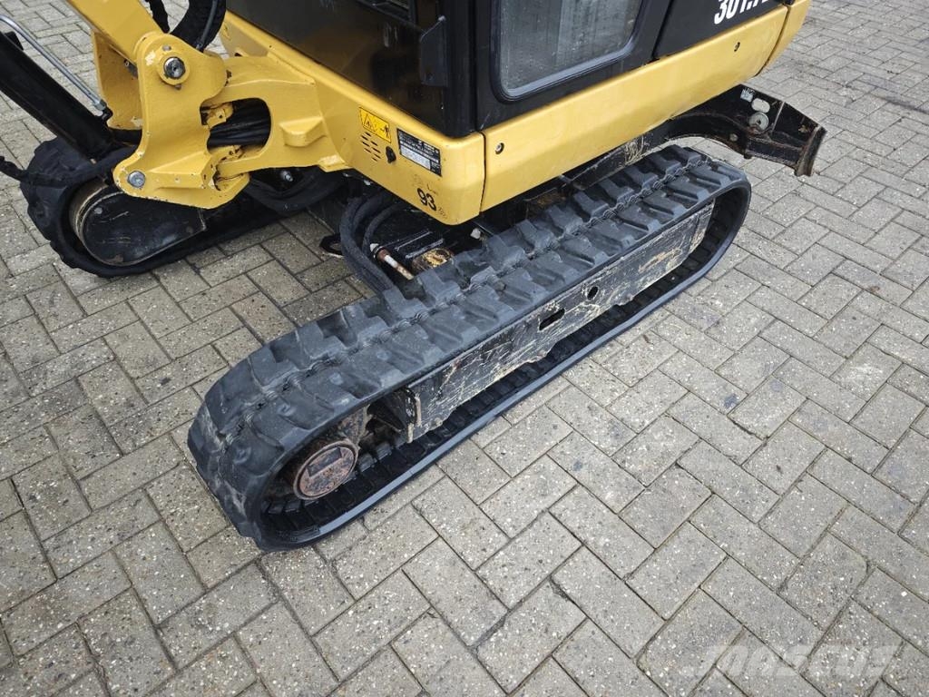 CAT 301.7D 6 Attechments! Mini ekskavatori < 7 t