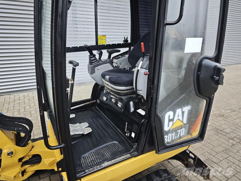 CAT 301.7D 6 Attechments! Mini ekskavatori < 7 t