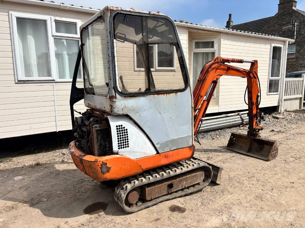 Hitachi EX 15 mini digger Міні-екскаватори < 7т