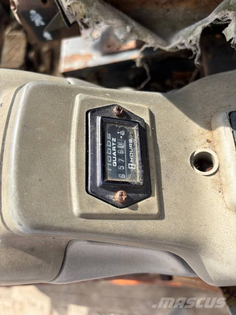 Hitachi EX 15 mini digger Міні-екскаватори < 7т