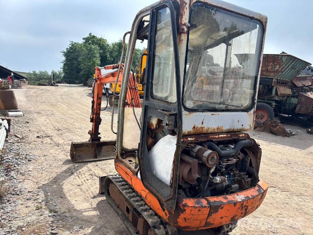Hitachi EX 15 mini digger Міні-екскаватори < 7т