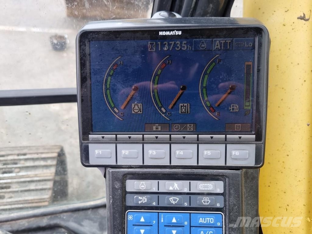 Komatsu PC 228 USLC-8 Excavadoras sobre orugas