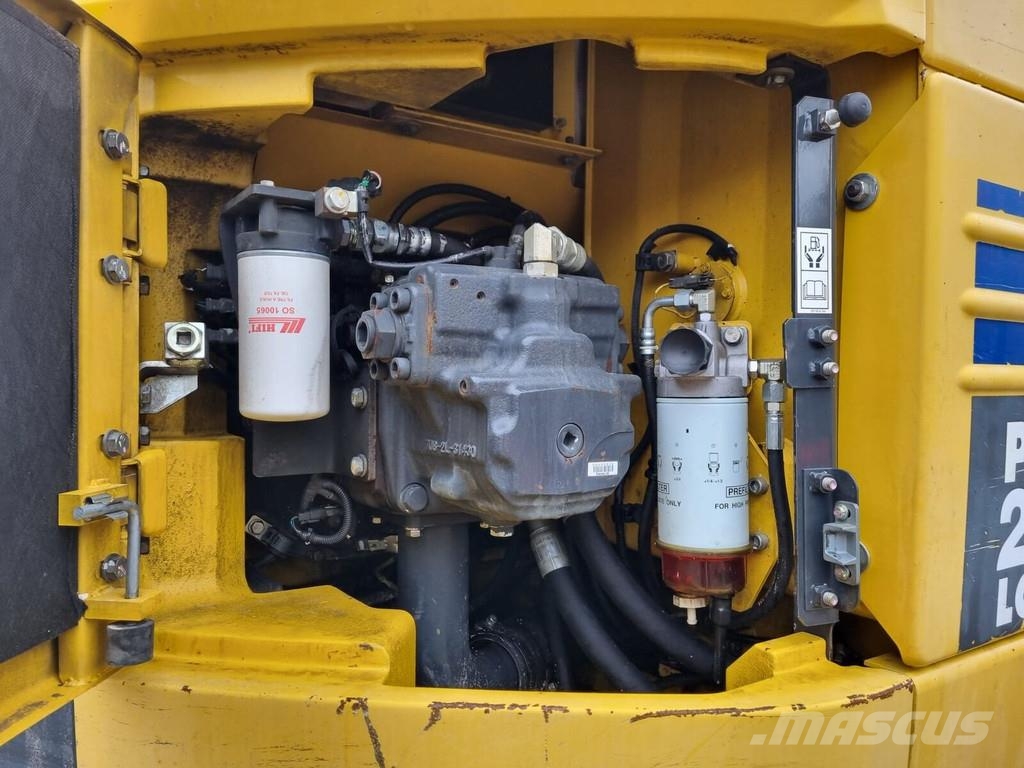 Komatsu PC 228 USLC-8 Excavadoras sobre orugas