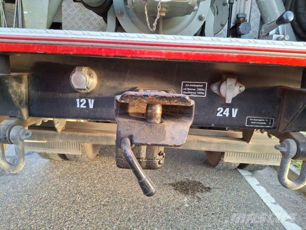Mercedes-Benz 1019 AF 4X4 消防车