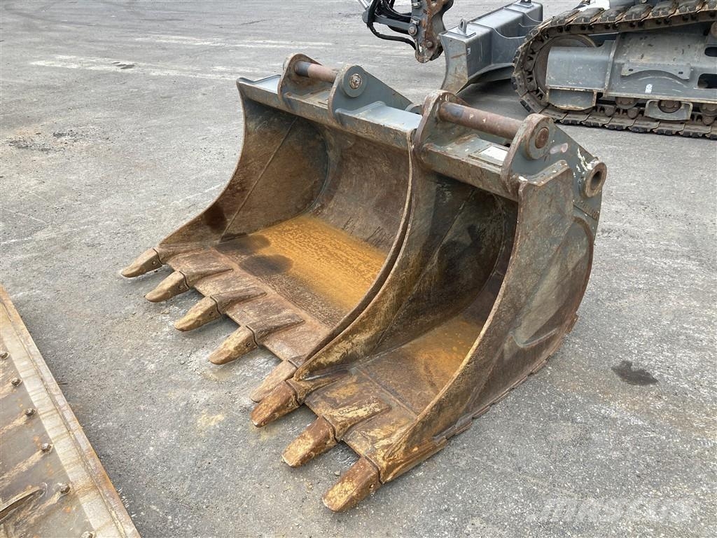 Liebherr R 914 Compact Litronic Bandgrävare