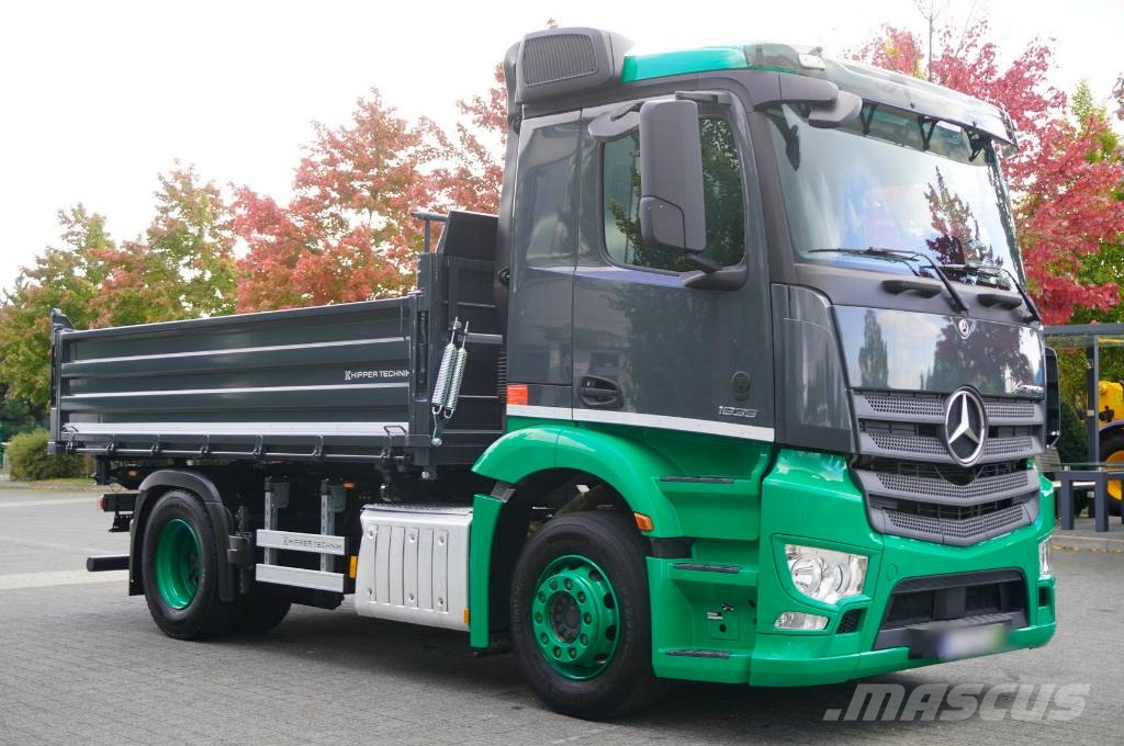Mercedes-Benz Actros 1835 / 90 tho. km!!! / NEW 3-way tipper Tippbil