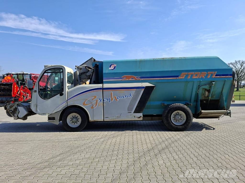 Storti Greyhound 180 علافات ماشية