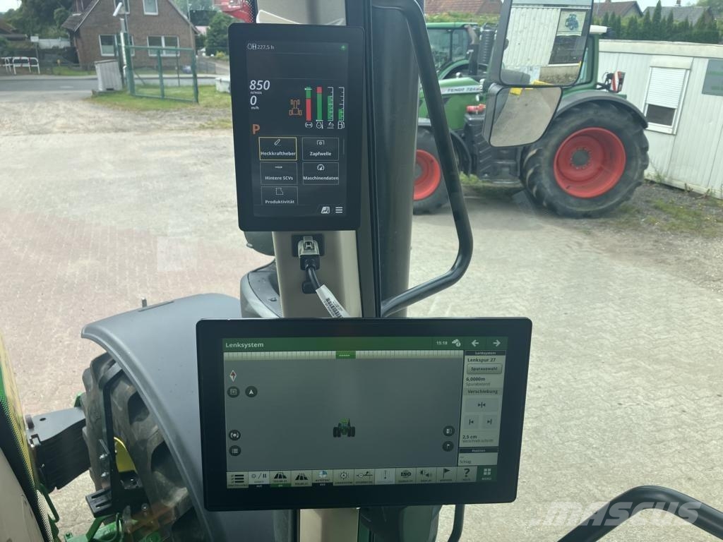 John Deere 6M250 Tractors