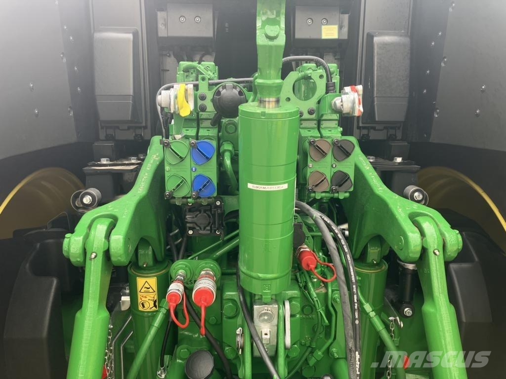 John Deere 6M250 Tractors