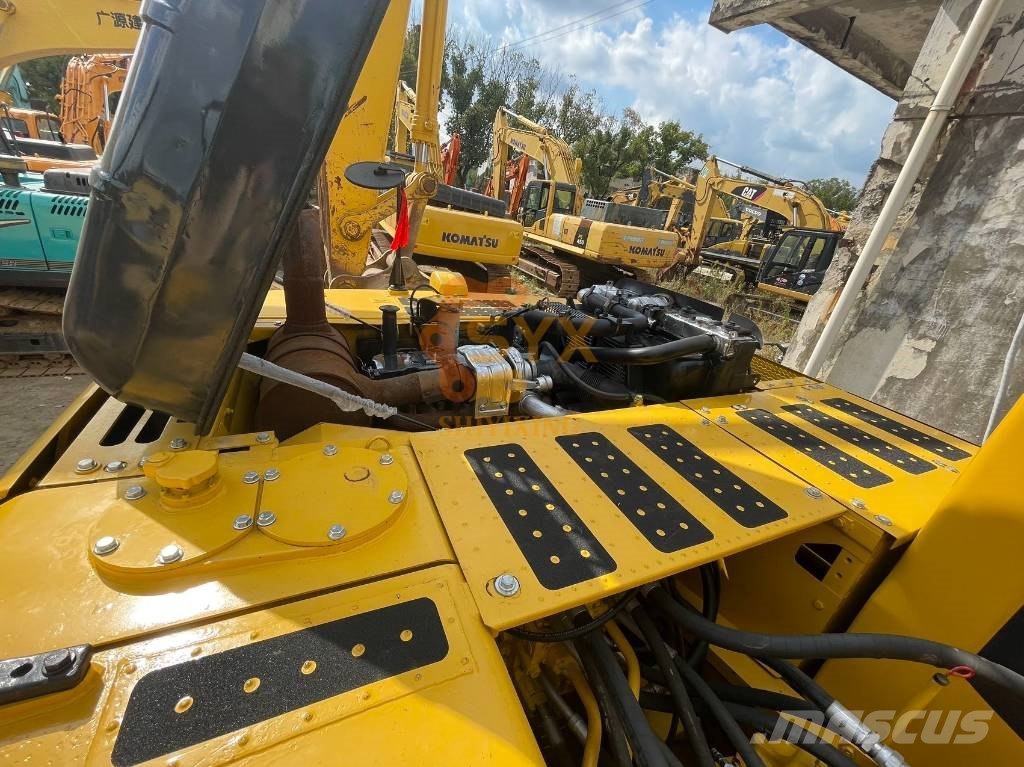 Komatsu PC 220-8 Εκσκαφείς με ερπύστριες