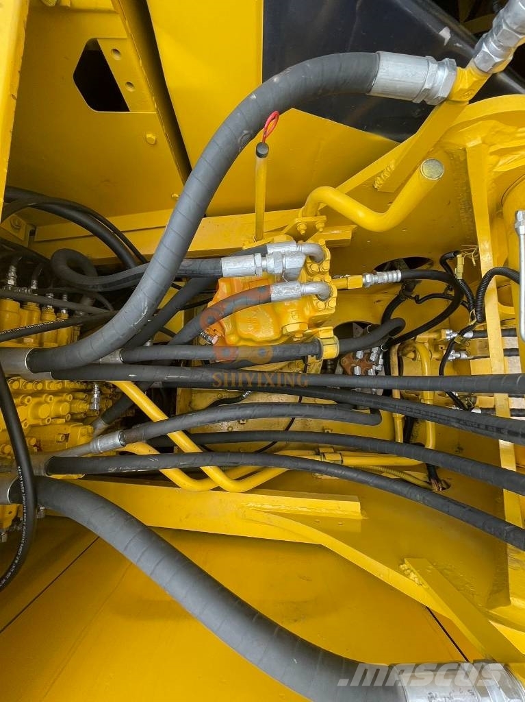 Komatsu PC 220-8 Εκσκαφείς με ερπύστριες