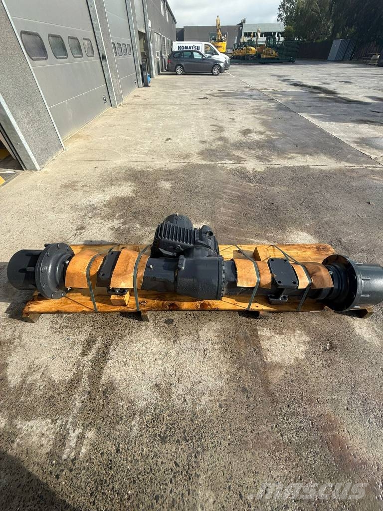 Komatsu REAR AXLE ASSEMBLY 20E-22-32000 Ejes