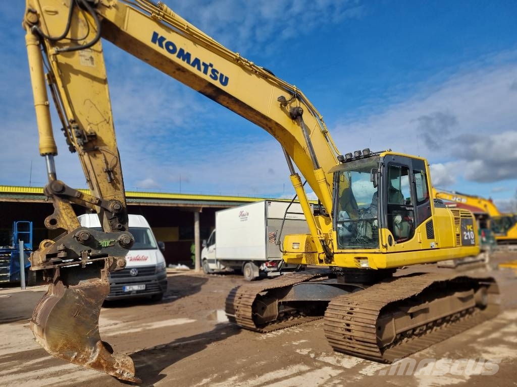 Komatsu PC 210 LC-8 حفارات زحافة