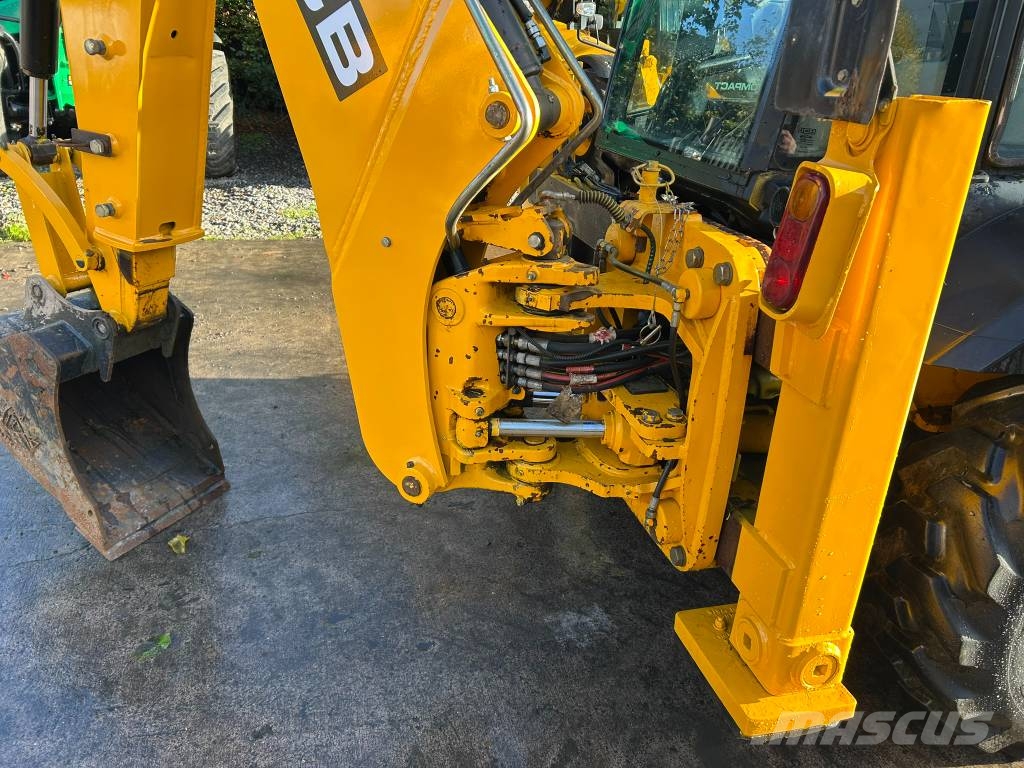 JCB 3CX Compact Backhoe